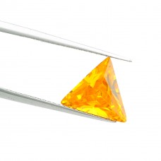 Треугольник Цирконий Золотистый Цитрин  4 х 4 мм